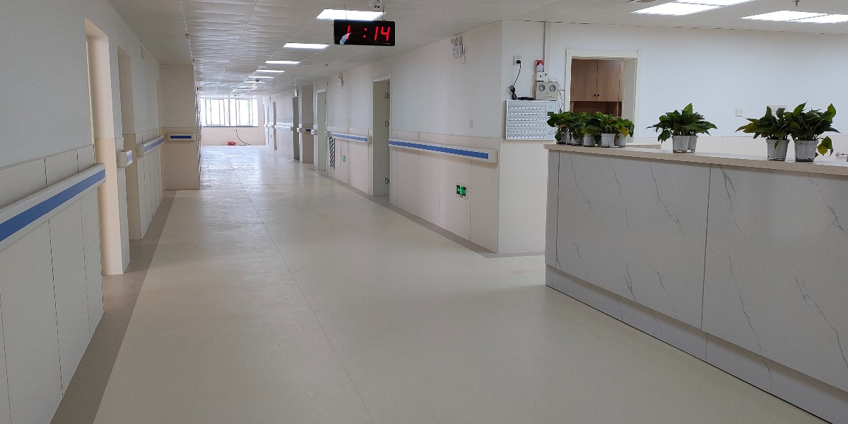 鳳城橡塑堅持打造PVC地板環(huán)保理念， 地面也可以“呼吸”！